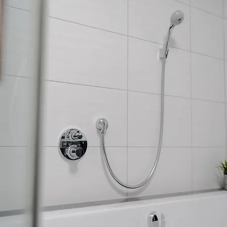 Modern - Ruhige Lage - Zentrumsnah - 2 *