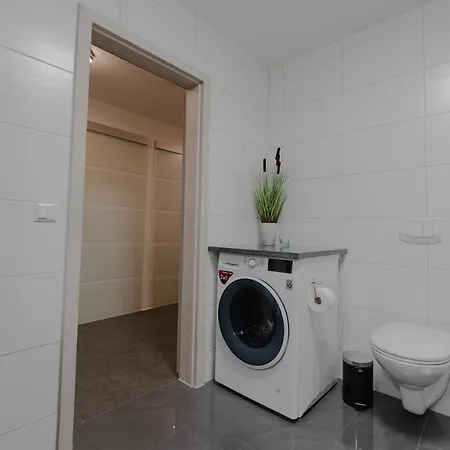 Apartament Modern - Ruhige Lage - Zentrumsnah - 2 *